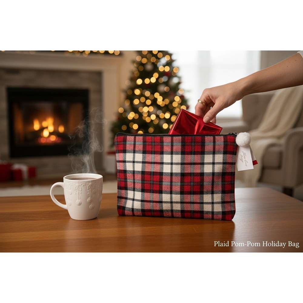 Zipper Pouch Women OS Red Brand New Plaid Pom-Pom Holiday Bag